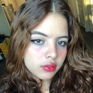 Meet your Posher, Valentina